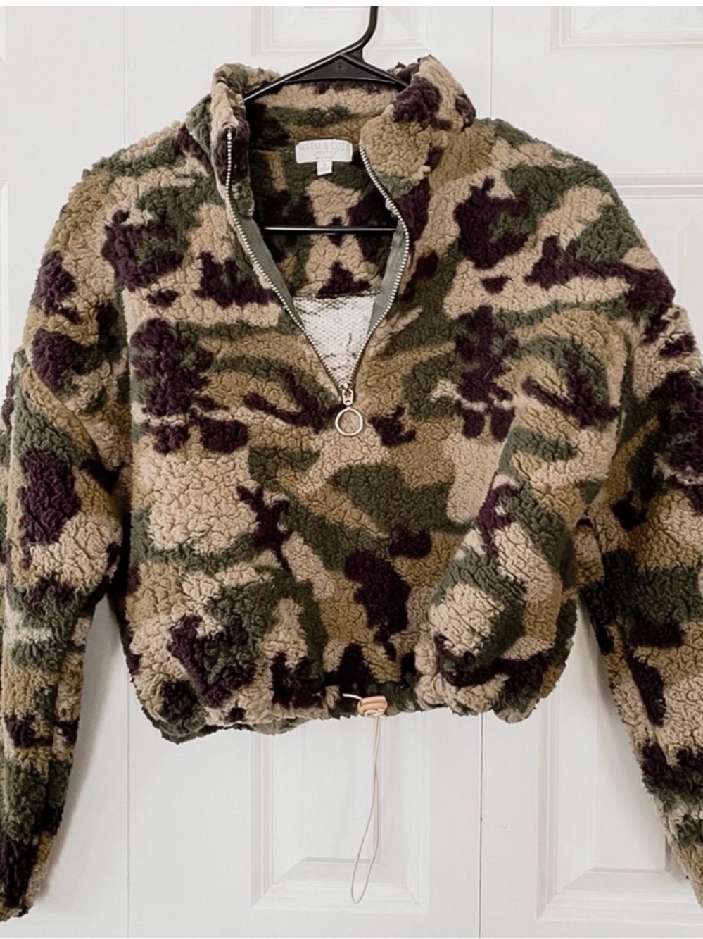 Aeropostale Plush Sherpa Cropped Jacket in Camo color w/ quarter zip Sz M